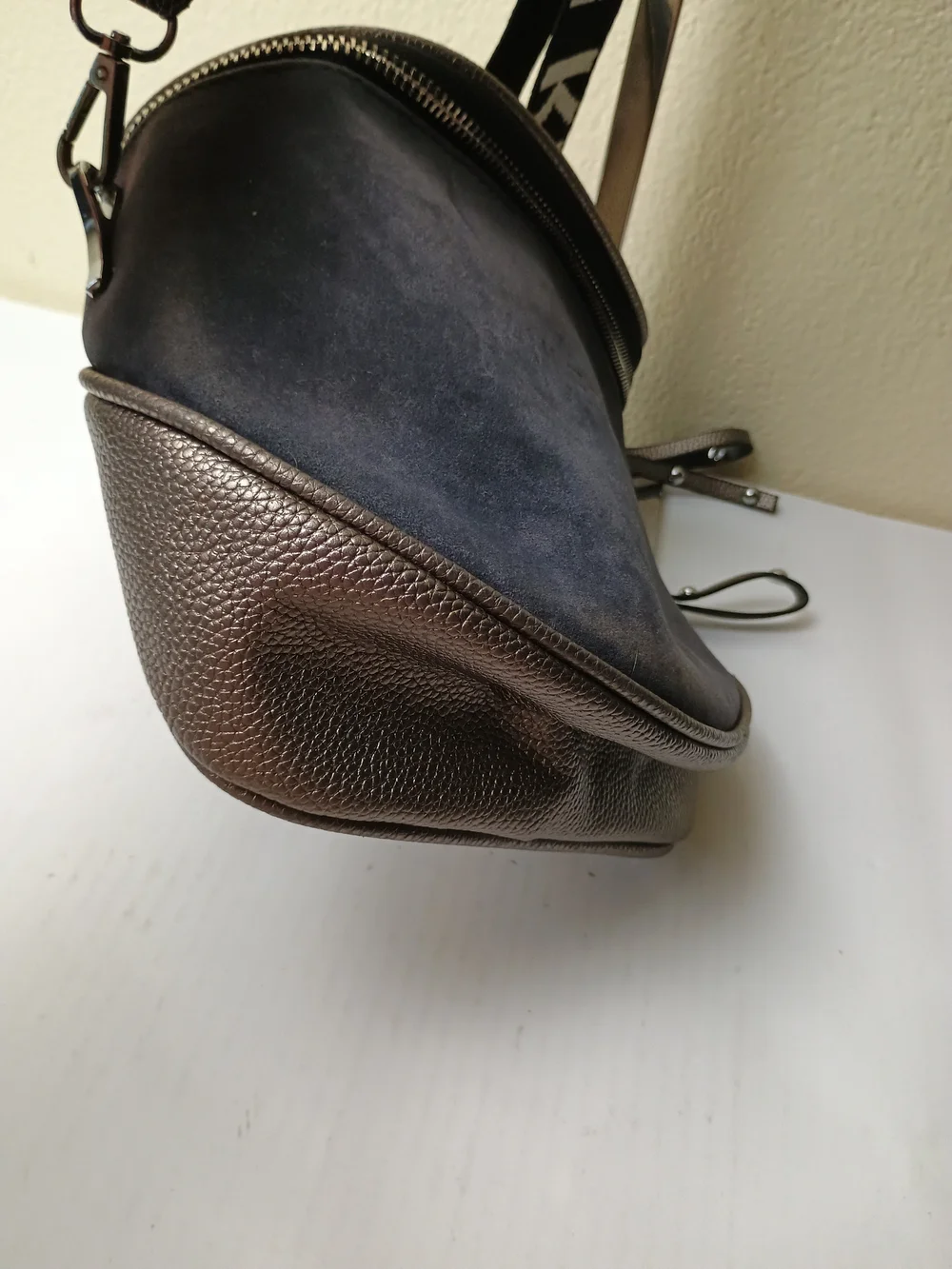 Kuchen & Bag Black and Brown Men's  Sling Bag Metallic - Unisex